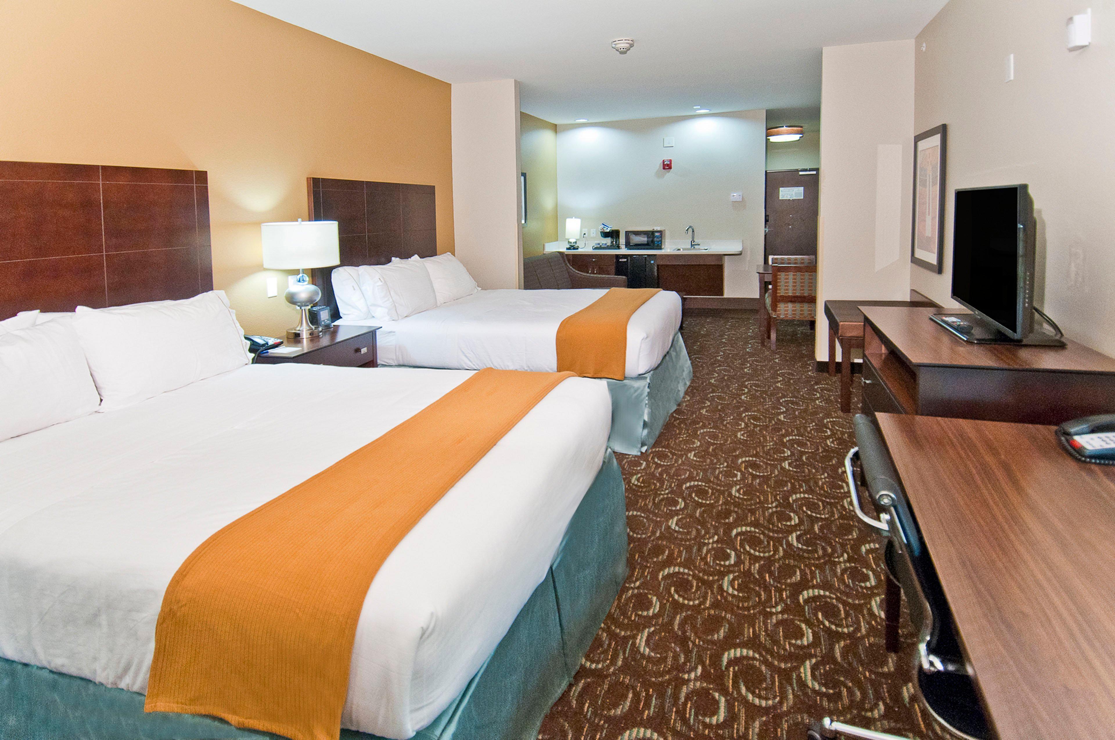 Holiday Inn Express & Suites San Antonio Frost Bank Center By Ihg Exterior photo